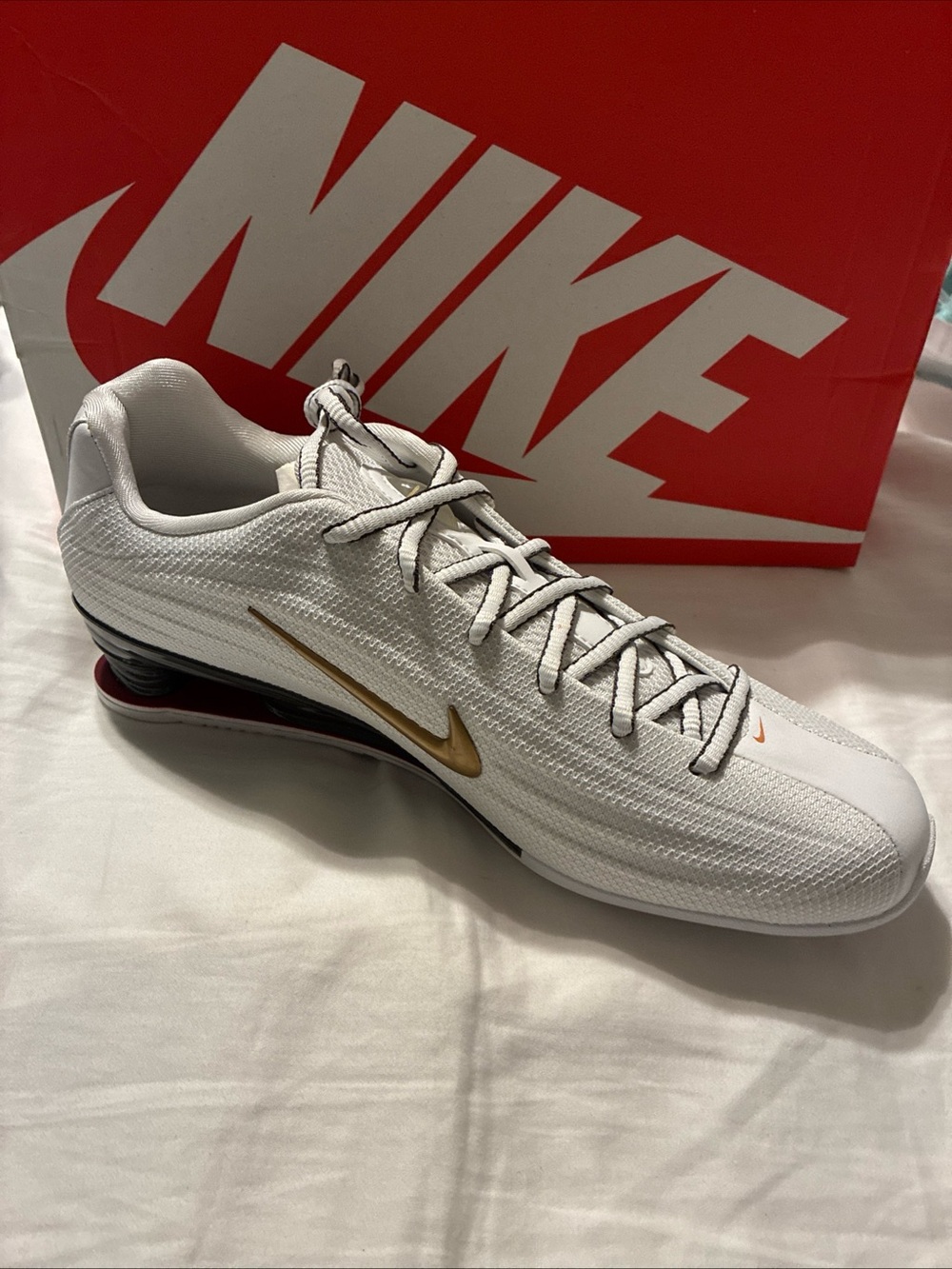 Nike ladies shox 2 sneaker new size 10